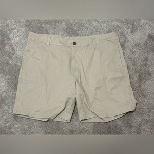 Columbia Men’s Khaki Shorts Size 40W